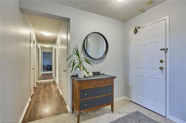 702 - 95 Base Line Rd W, Condo with 2 bedrooms, 2 bathrooms and 1 parking in London ON | Image 12