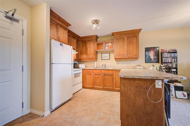 208 - 1965 Pandosy Street, Condo with 1 bedrooms, 2 bathrooms and 1 parking in Kelowna BC | Card Image