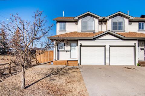 28 Arthur Close, Home with 2 bedrooms, 2 bathrooms and 4 parking in Red Deer AB | Card Image