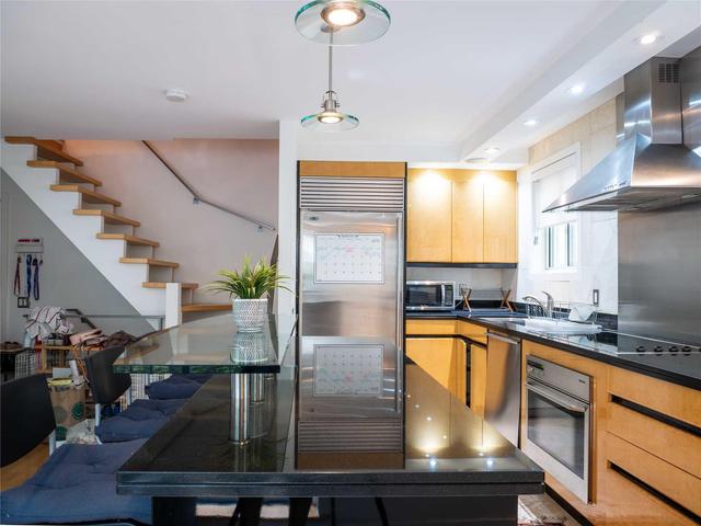 Th#6 - 28 Admiral Rd, Townhouse with 4 bedrooms, 3 bathrooms and 1 parking in Toronto ON | Image 1