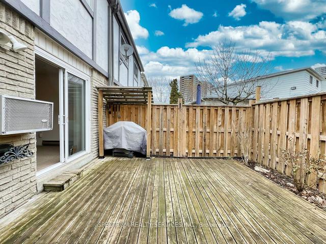 139 Torresdale Ave, Townhouse with 3 bedrooms, 2 bathrooms and 2 parking in Toronto ON | Image 16
