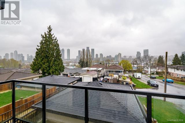 3087 Royal Oak Avenue, House detached with 4 bedrooms, 2 bathrooms and 1 parking in Burnaby BC | Image 39