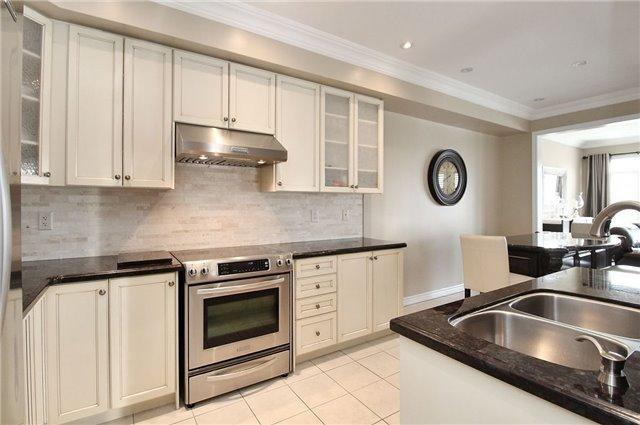 15 Sedgewick Pl, House attached with 3 bedrooms, 3 bathrooms and 2 parking in Vaughan ON | Image 8