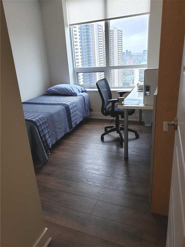 1706 - 28 Linden St, Condo with 2 bedrooms, 2 bathrooms and 1 parking in Toronto ON | Image 16