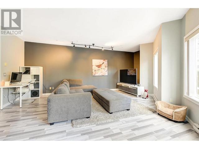 106 - 2120 Shannon Ridge Drive, Condo with 2 bedrooms, 2 bathrooms and null parking in West Kelowna BC | Image 10