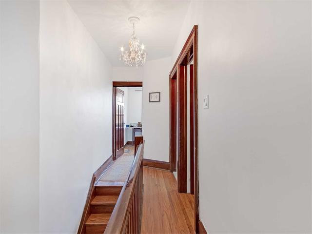 151 Bellwoods Ave, House semidetached with 3 bedrooms, 3 bathrooms and 2 parking in Toronto ON | Image 6