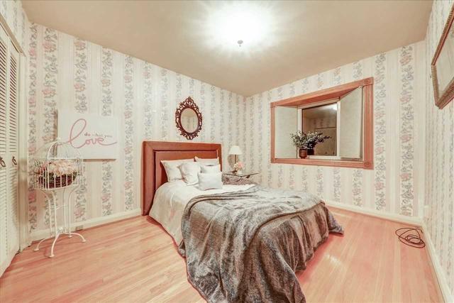 15 Chandler Dr, House detached with 3 bedrooms, 1 bathrooms and 2 parking in Toronto ON | Image 5
