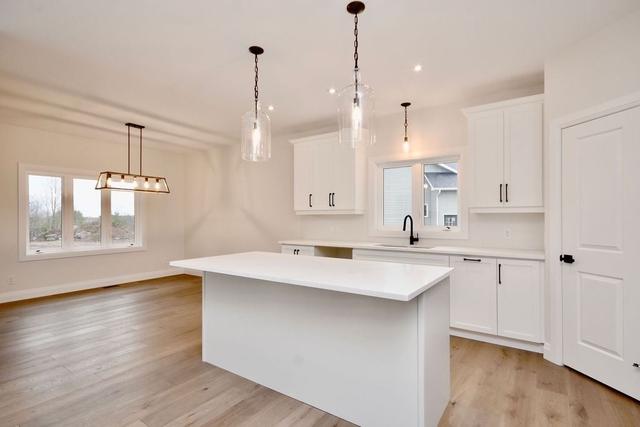 7 Brechin Cres, House detached with 3 bedrooms, 2 bathrooms and 6 parking in Oro Medonte ON | Image 22