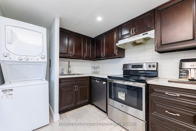 411 - 3700 Kaneff Cres, Condo with 2 bedrooms, 2 bathrooms and 1 parking in Mississauga ON | Image 7