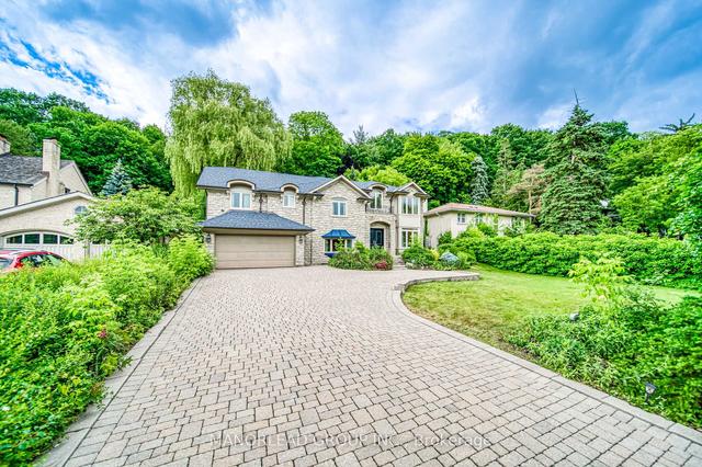 32 Brookfield Rd, House detached with 4 bedrooms, 5 bathrooms and 8 parking in Toronto ON | Image 11