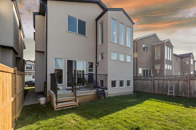 33 Covecreek Mews Ne, House detached with 3 bedrooms, 2 bathrooms and 4 parking in Calgary AB | Image 25