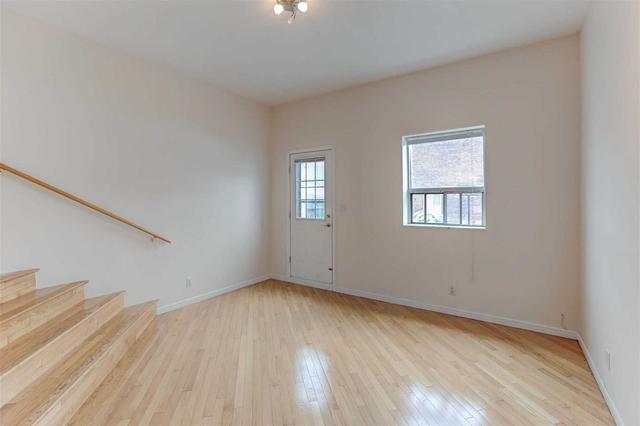 upper - 385 Dundas St E, Condo with 2 bedrooms, 1 bathrooms and 1 parking in Toronto ON | Image 13