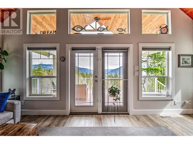 414 Gunter Ellison Road, House detached with 3 bedrooms, 2 bathrooms and 1 parking in North Okanagan F BC | Image 17