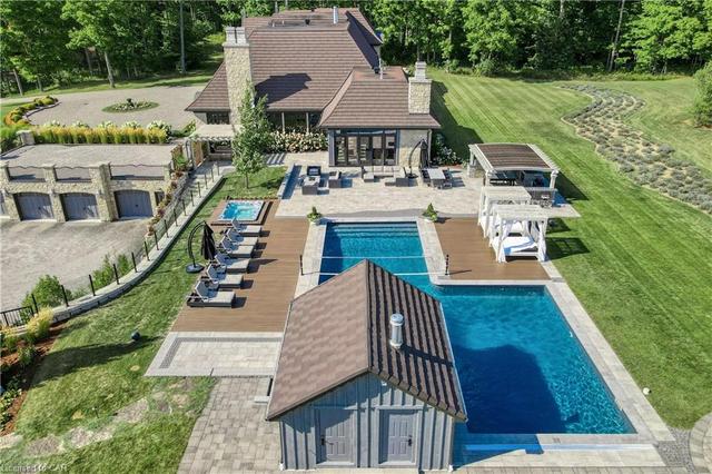6547 Wellington County Road 34, House detached with 6 bedrooms, 7 bathrooms and 24 parking in Puslinch ON | Image 50