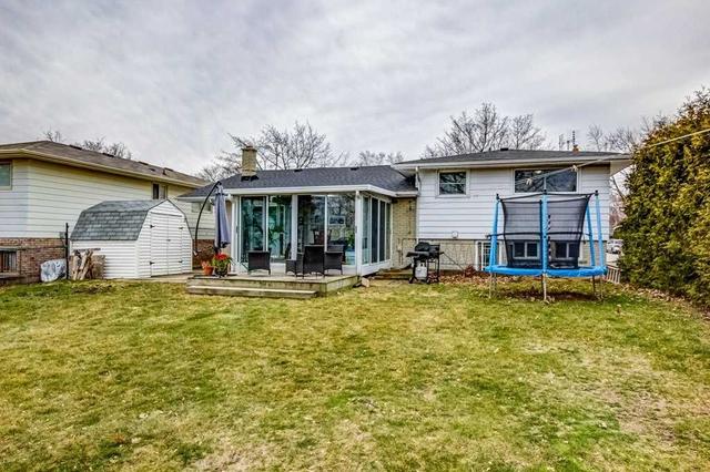 2037 Mountain Grove Ave N, House detached with 3 bedrooms, 2 bathrooms and 3 parking in Burlington ON | Image 17