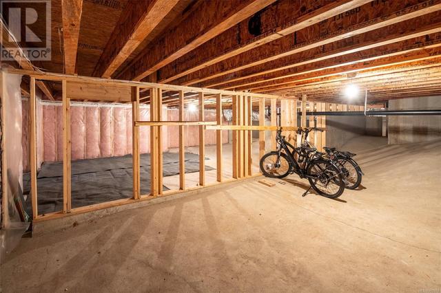 Limited common property crawlspace | Image 19