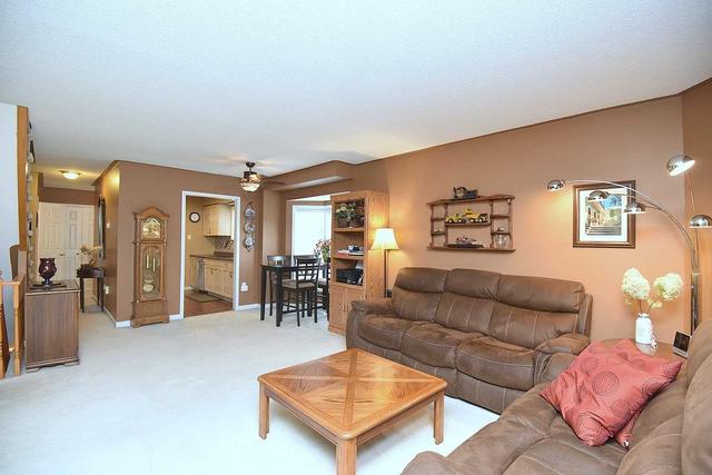 1295 Treeland St, House attached with 2 bedrooms, 4 bathrooms and 3 parking in Burlington ON | Image 32