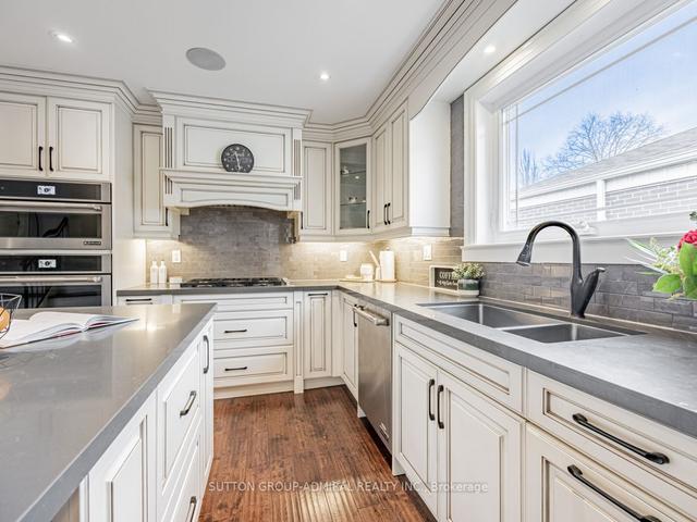 60 Sonneck Sq, House detached with 3 bedrooms, 3 bathrooms and 2 parking in Toronto ON | Image 3