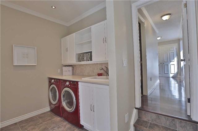 3649 St Laurent Crt, House detached with 4 bedrooms, 5 bathrooms and 4 parking in Mississauga ON | Image 10