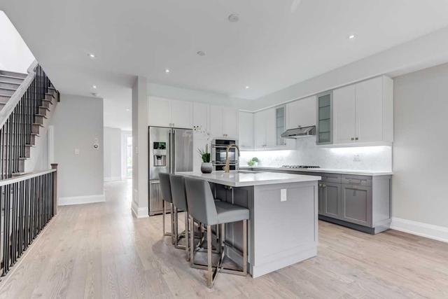 35 Marquette Ave, House semidetached with 4 bedrooms, 4 bathrooms and 2 parking in Toronto ON | Image 8