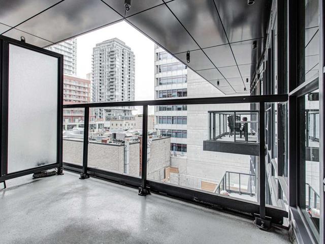 607 - 30 Roehampton Ave, Condo with 1 bedrooms, 1 bathrooms and 0 parking in Toronto ON | Image 11