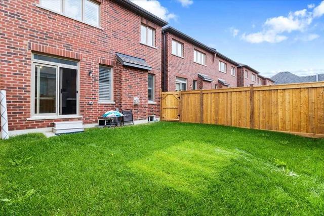 67 Folgate Cres, House attached with 4 bedrooms, 3 bathrooms and 2 parking in Brampton ON | Image 35