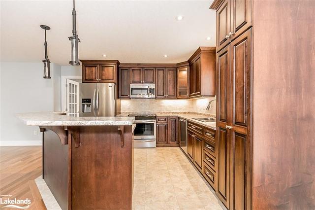 22 Grew Crescent, House detached with 2 bedrooms, 2 bathrooms and 3 parking in Penetanguishene ON | Image 5