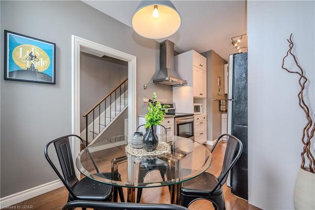 3 - 196 Arthur Street N, House attached with 2 bedrooms, 1 bathrooms and 1 parking in Guelph ON | Image 3
