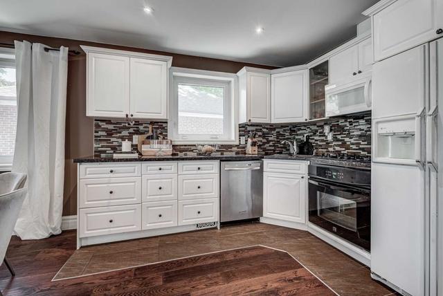93 Cynthia Rd, House detached with 3 bedrooms, 2 bathrooms and 5 parking in Toronto ON | Image 29