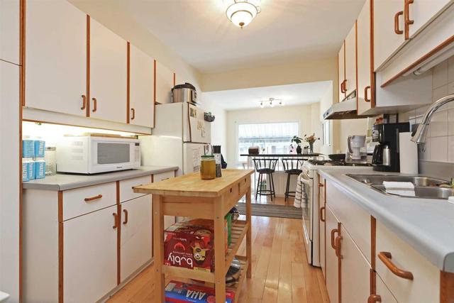 839 Pape Ave, House semidetached with 3 bedrooms, 3 bathrooms and 0 parking in Toronto ON | Image 33