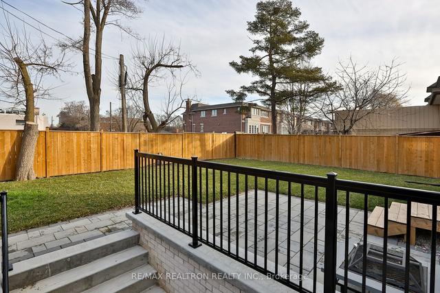 120 Frontenac Ave, House detached with 4 bedrooms, 6 bathrooms and 6 parking in Toronto ON | Image 13