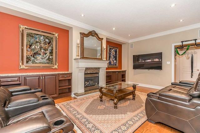 37 Little Ashley Dr, House detached with 4 bedrooms, 5 bathrooms and 6 parking in Vaughan ON | Image 40