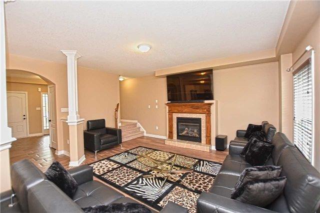 81 Preston Dr, House detached with 3 bedrooms, 3 bathrooms and 2 parking in Orangeville ON | Image 7