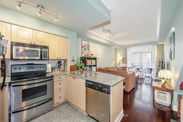 362 - 32 Stadium Rd, Townhouse with 2 bedrooms, 1 bathrooms and 1 parking in Toronto ON | Image 7