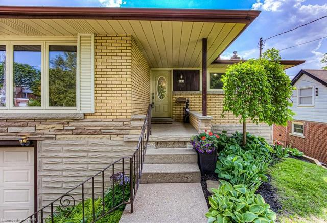 Front Entrance with covered porch | Image 23