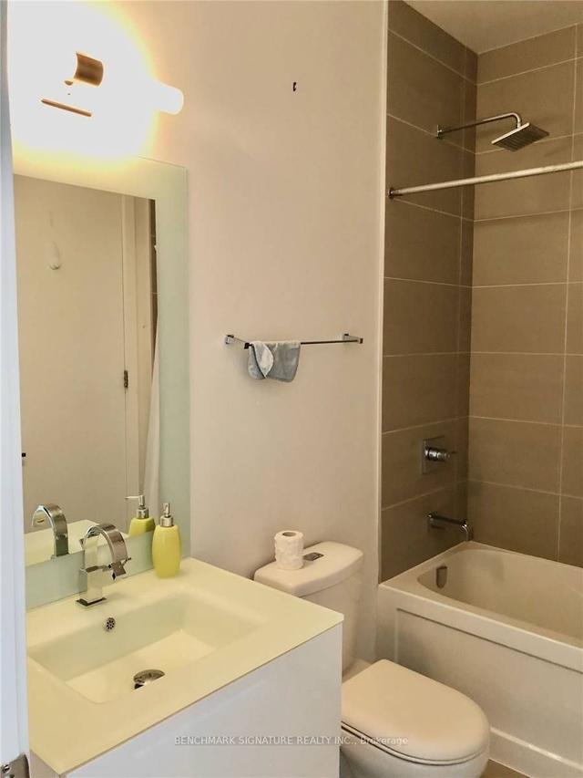 1701 - 111 St Clair Ave W, Condo with 1 bedrooms, 1 bathrooms and 0 parking in Toronto ON | Image 10