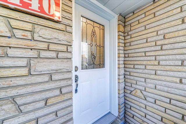 140 Magnolia Ave, House semidetached with 3 bedrooms, 3 bathrooms and 3 parking in Toronto ON | Image 29