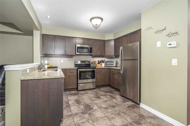 unit 26 - 635 Saginaw Pkwy, Townhouse with 3 bedrooms, 3 bathrooms and 2 parking in Cambridge ON | Image 3