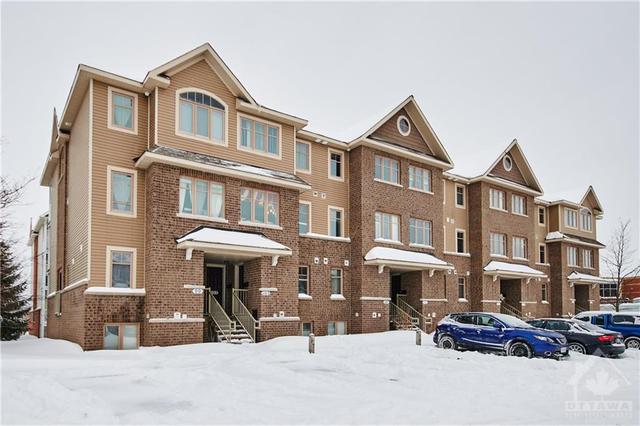 105 Windswept Private, House attached with 1 bedrooms, 2 bathrooms and 1 parking in Ottawa ON | Image 1