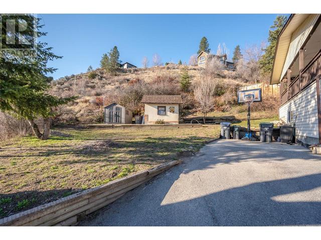 14415 Latimer Avenue, House detached with 5 bedrooms, 2 bathrooms and 1 parking in Summerland BC | Image 42