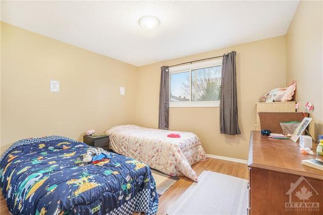8 Trafford Lane, Home with 3 bedrooms, 3 bathrooms and 2 parking in Ottawa ON | Image 13