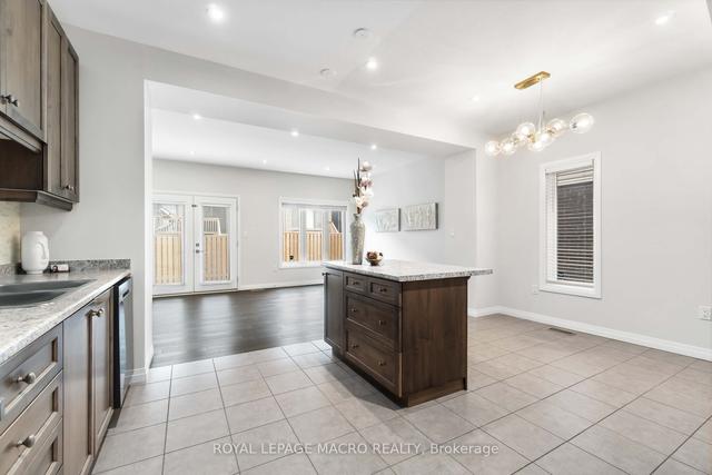 37 - 30 Times Square Blvd, House attached with 3 bedrooms, 3 bathrooms and 2 parking in Hamilton ON | Image 2