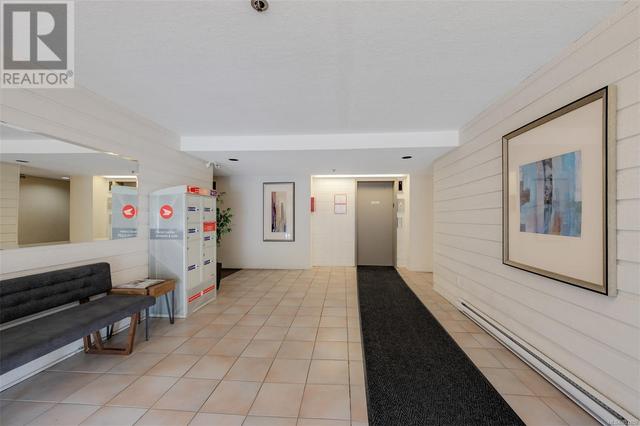 105 - 3277 Glasgow Ave, Condo with 1 bedrooms, 1 bathrooms and 1 parking in Saanich BC | Image 26