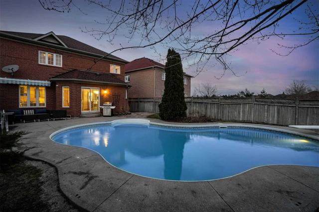 30 Willow Heights Crt, House detached with 3 bedrooms, 4 bathrooms and 6 parking in Brampton ON | Image 30