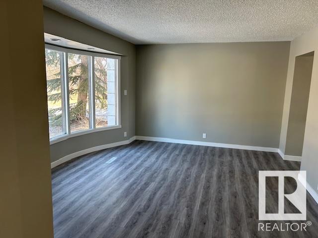 10317 131a Av Nw, House attached with 3 bedrooms, 2 bathrooms and null parking in Edmonton AB | Image 4