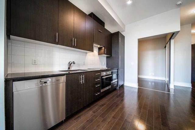 1003 - 23 Glebe Rd W, Condo with 2 bedrooms, 2 bathrooms and 1 parking in Toronto ON | Image 3