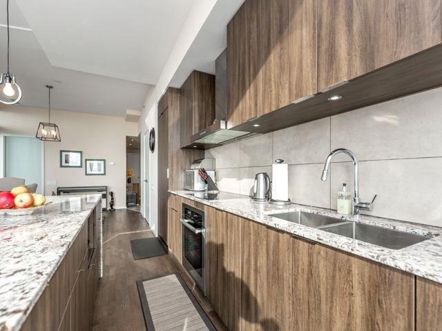 4602 - 5 St Joseph St, Condo with 2 bedrooms, 2 bathrooms and 2 parking in Toronto ON | Image 11