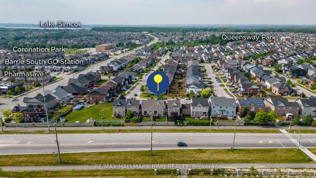 70 Succession Cres, House attached with 3 bedrooms, 2 bathrooms and 2 parking in Barrie ON | Image 17