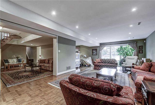 166 Valley Rd, House detached with 4 bedrooms, 4 bathrooms and 4 parking in Toronto ON | Image 13