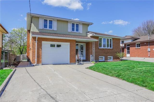 118 Britannia Avenue, House detached with 3 bedrooms, 2 bathrooms and 3 parking in London ON | Image 1